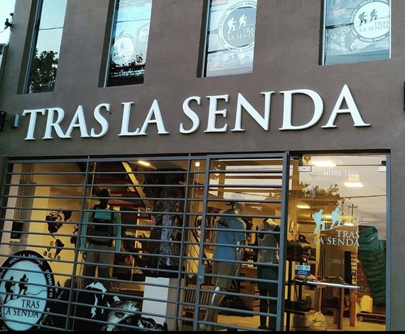 TRAS LA SENDA